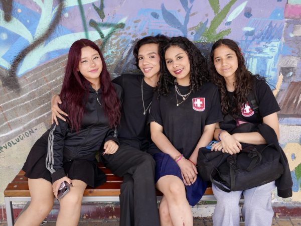 Estudiantes del Liceo Confederación Suiza durante una actividad del liceo